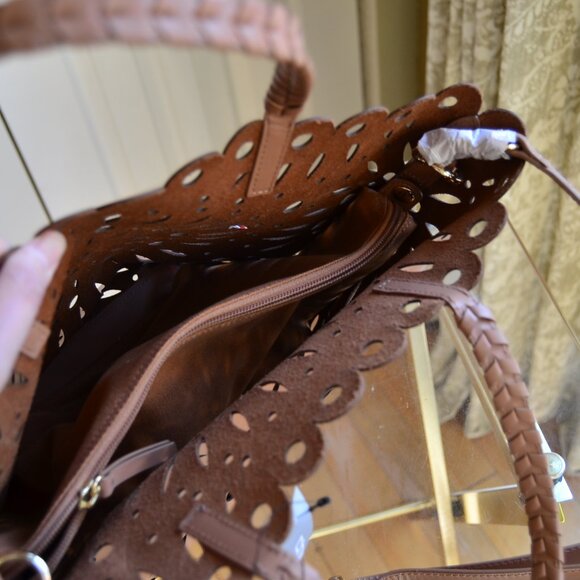 Chico's Chicos Laser Cut Neutral Leather Tote Bags Tan NWT - Picture 10 of 13